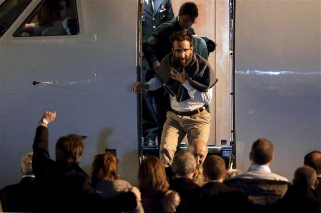 arrivée à paris des ex-otages enlevés au cameroun
