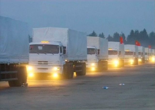 la russie envoie un convoi d'aide humanitaire vers l'ukraine
