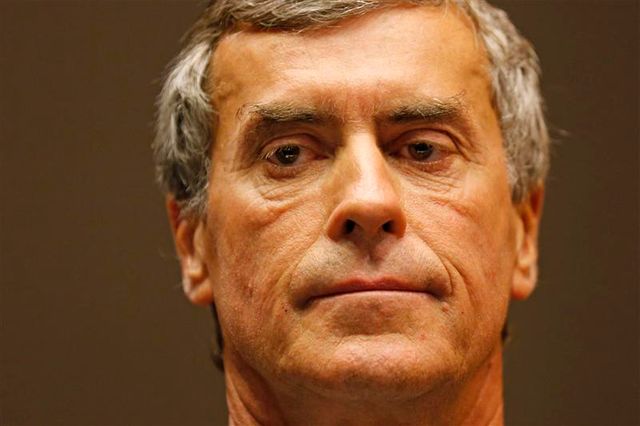 jérôme cahuzac interdit d'excercer la médecine pendant trois mois