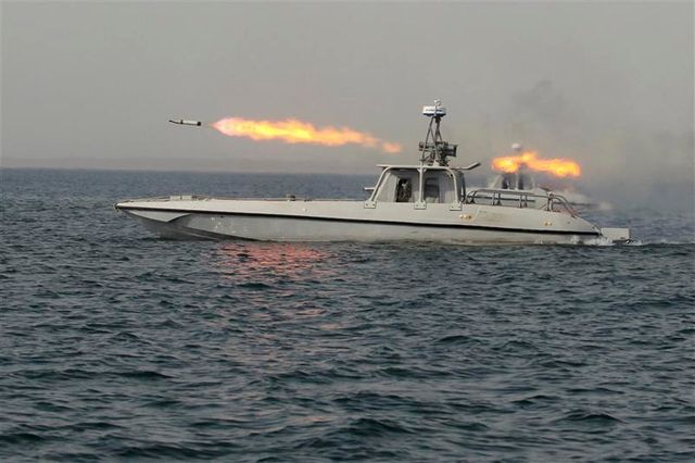 l'iran teste des missiles à longue portée dans le golfe