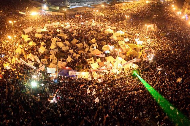la mobilisation se poursuit place tahrir pour les opposants au président égyptien