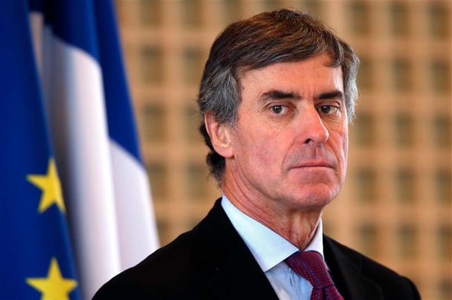 la suisse a transmis aux services fiscaux français des informations dans l'affaire cahuzac