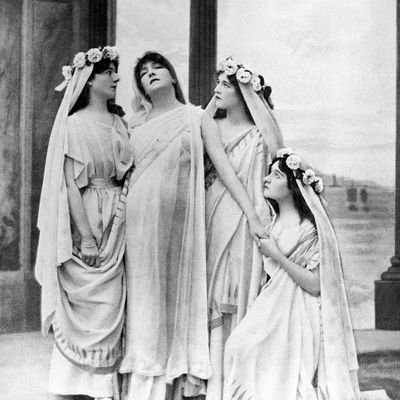 Sarah Bernhardt dans "Phèdre,"
