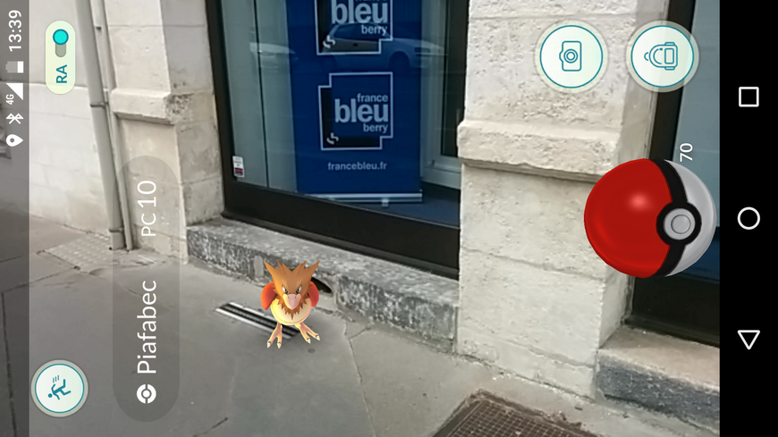 Un Piafabec est venu se promener devant les locaux de France Bleu Berry.