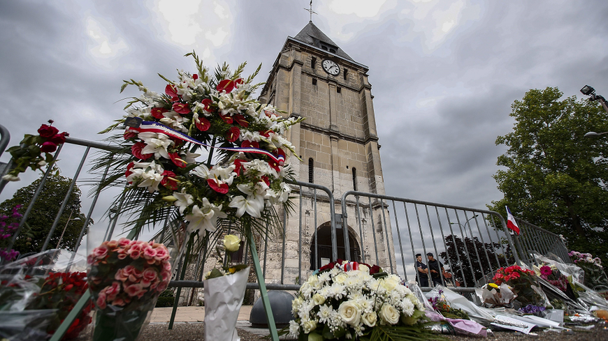 Après l'attentat de l'église de Saint-Étienne-du-Rouvray.