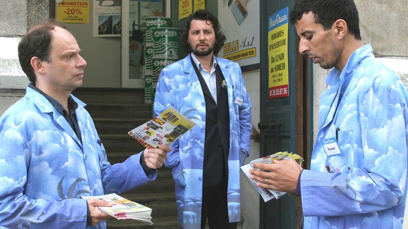Bruno Podalydès, au centre, dans "Versailles Rive Gauche", son film sorti en 1993.