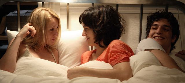 Ludivine Sagnier, Clotilde Hesme and Louis Garrel dans Les chansons d'amour