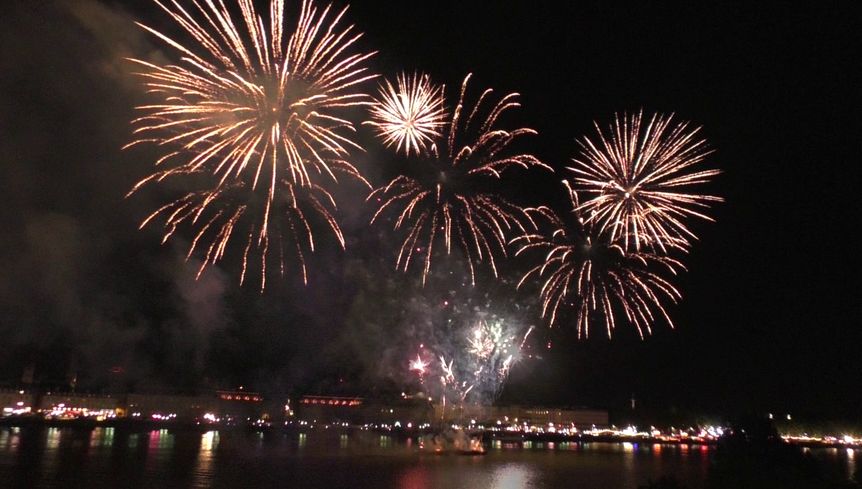 Feux D Artifice Du 14 Juillet A Bordeaux Et En Gironde Demandez Le Programme