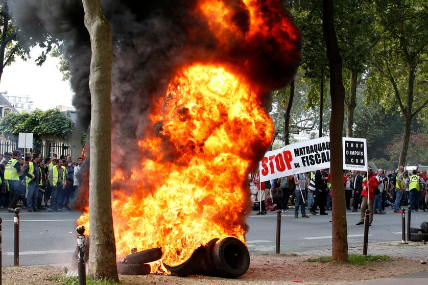 Manifestation à l’initiative de l’association Sauvons nos entreprises le 21 septembre 2015 à Paris