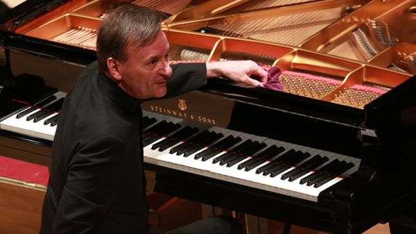 Le pianiste Stephen Hough veut renouveler le public des concerts de musique classique