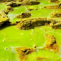 Formations salines et sulfureuses à Dallol en Ethiopie