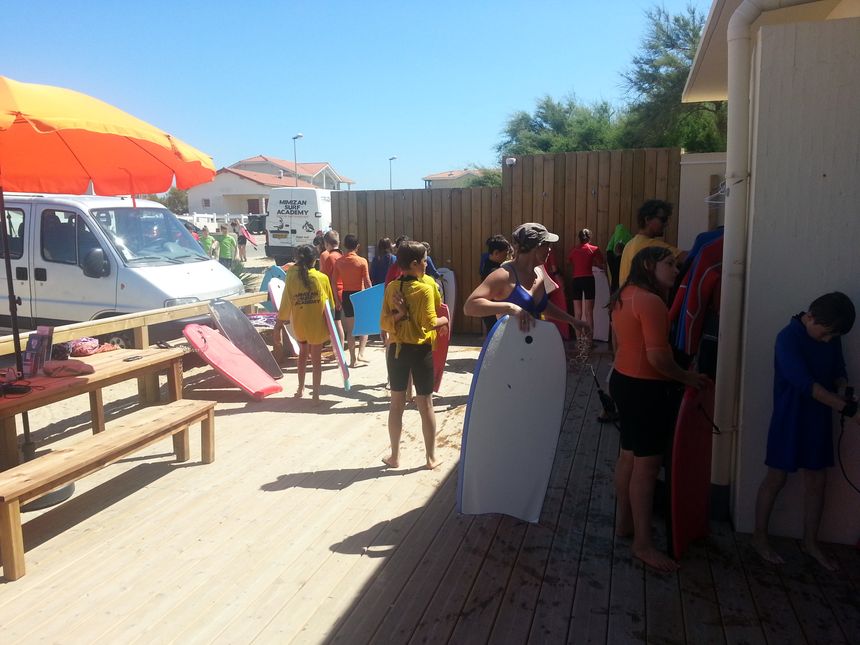 école de Mimizan surf académy