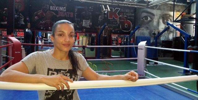 Sarah Ourahmoune, dix fois championne de France et première sélection olympique à Rio à l'entrainement