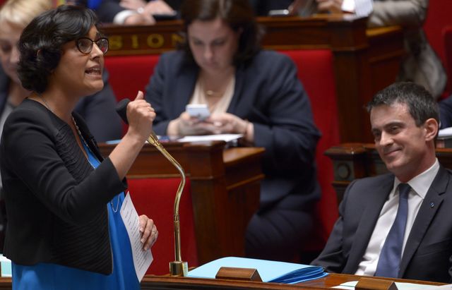 La ministre du Travail Myriam El Khomri et le premier ministre Manuel Valls pendant une séance de questions au gouvernement à l'Assemblée nationale
