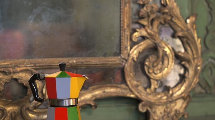 Alessandro Mendini, Oggetto banale, 1980 Salon de Gascq Musée des Arts décoratifs et du Design Cnap © photo : madd Bordeaux — J.-C. Garcia