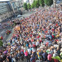 la foule place des Carmes à Aurillac, août 2016