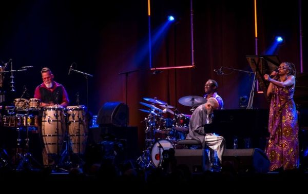 Manolo Badrena, Herlin Riley, Ahmad Jamal, Mina Agossi ©David Abecassis