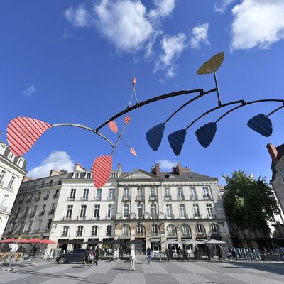 au Voyage à Nantes 2016, le mobile du quartier Bouffay de Julien Berthier