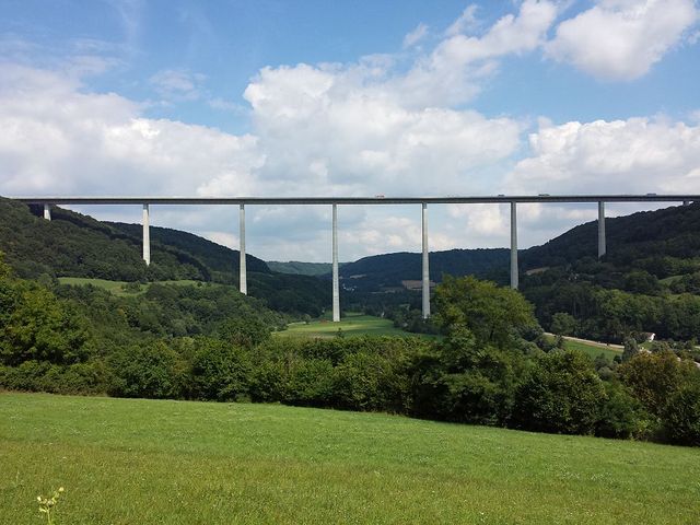 Le pont de Kochertal en Allemagne