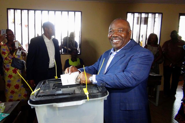 Gabon : Le sortant Ali Bongo se rend aux urnes