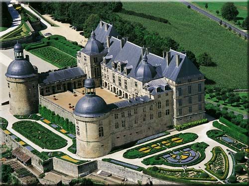 Château de Hautefort