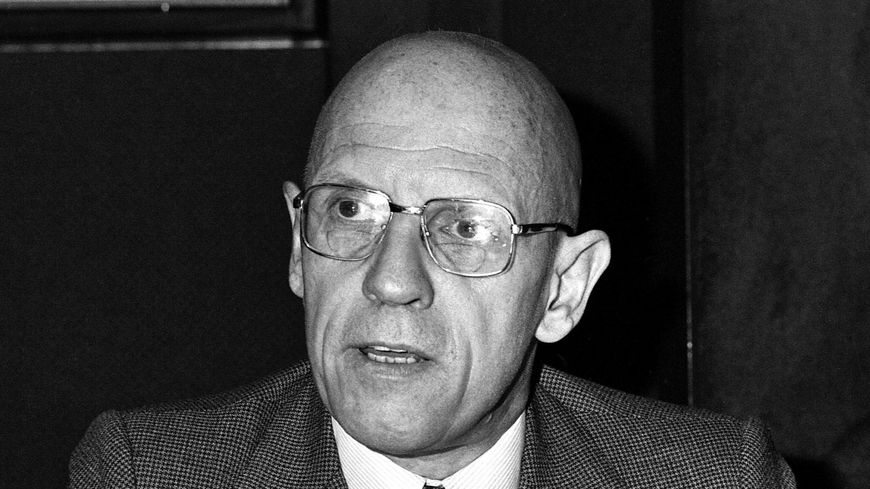 Michel Foucault dans les studios d'Europe 1, le 16 décembre 1981.