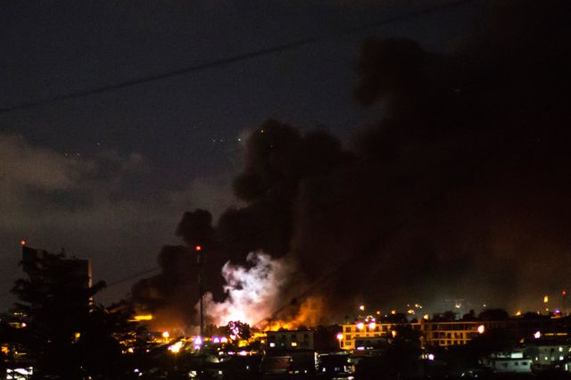 L'Assemblée nationale incendiée, dans la nuit de mercredi à jeudi