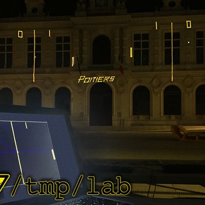 "Player sur la ville", /TMP/LAB, façade de la mairie de Poitiers, 24 et 25 mars 2016 (Gamers Assembly 2016)