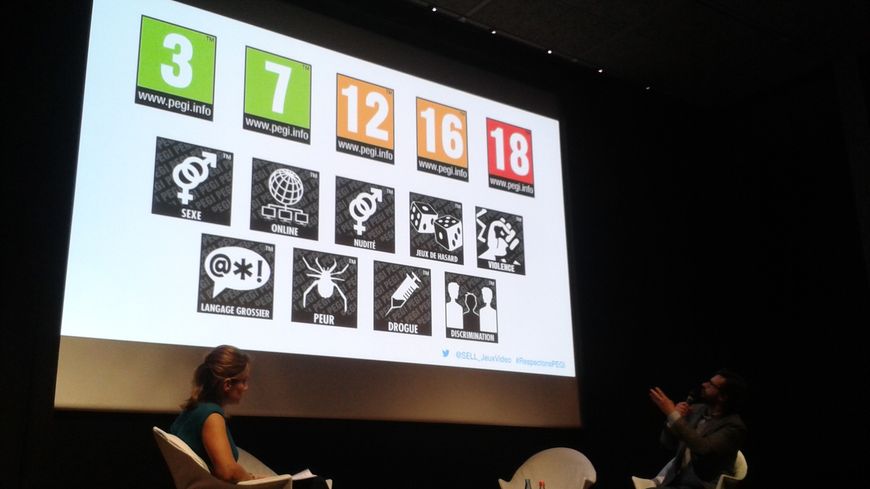 Lors de la présentation de la nouvelle campagne de sensibilisation "PEGI", jeudi 6 octobre à Paris.