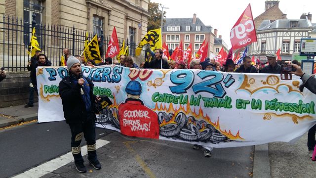 défilé pour soutenir les Goodyear