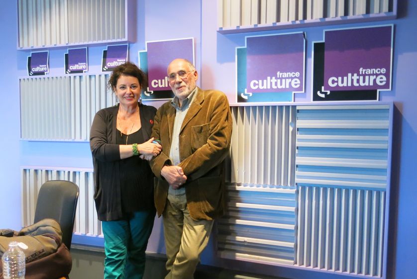 France Culture, studio 153, ambiance joyeuse... Aline Pailler, productrice & Gilles Ascaride, docteur en sociologie, écrivain, comédien (de g. à d.)