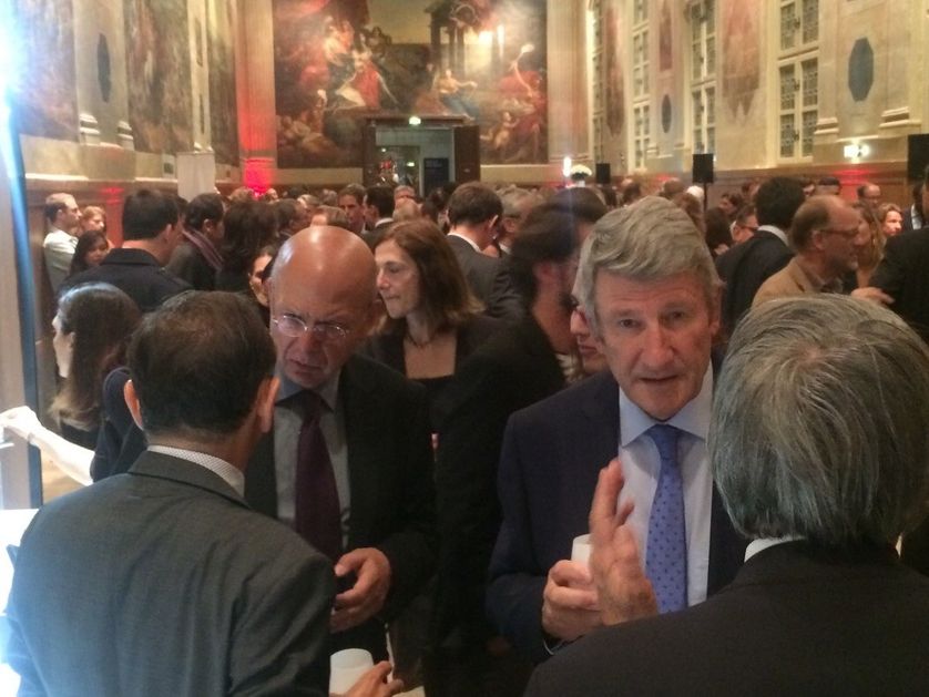 Eric Zemmour (de dos), Patrick Buisson et Philippe de Villiers lors de la soirée organisée pour les 50 ans de la revue Valeurs Actuelles