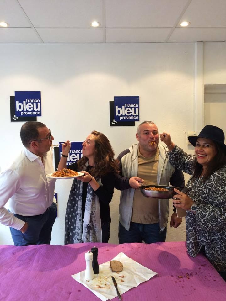 Charly (co fondateur de la Sôcisse de Marseille) Mélanie Masson (FB provence), Lionel et Nathalie (Carmine)