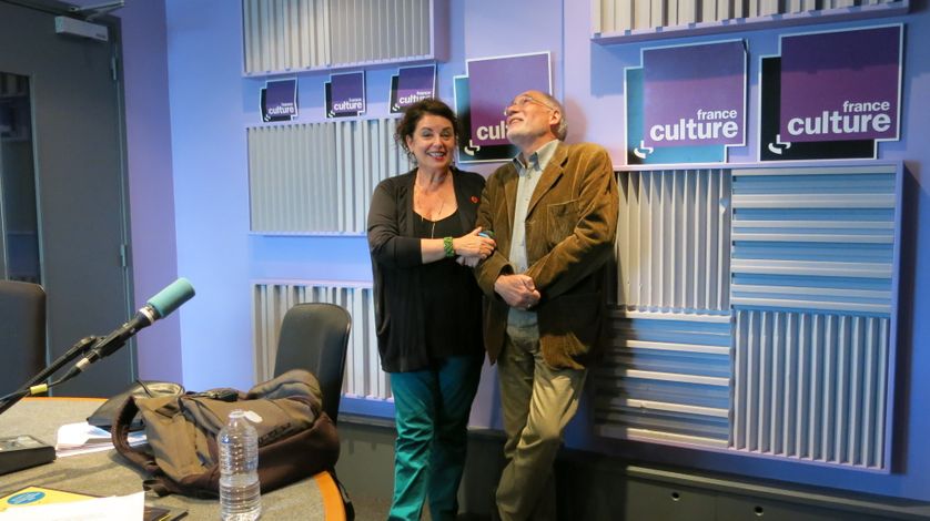France Culture, studio 153, ambiance joyeuse... Aline Pailler, productrice & Gilles Ascaride, docteur en sociologie, écrivain, comédien (de g. à d.)