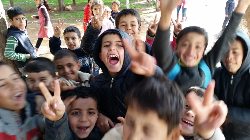 Dans un camp de réfugiés en Turquie près de la frontière syrienne à 40 km d’Alep.