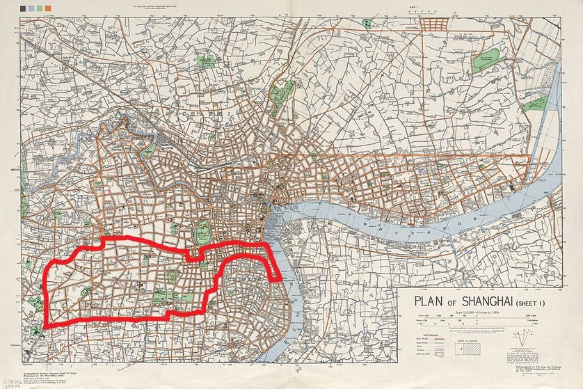 Carte de Shanghai en 1935, avec les limites de la concession française, en rouge.