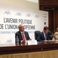 Jean-Claude Juncker, Manuel Valls et Christine Ockrent au CNAM, pour les 20 ans de Notre Europe-Institut Jacques Delors, vendredi 7 octobre 2016