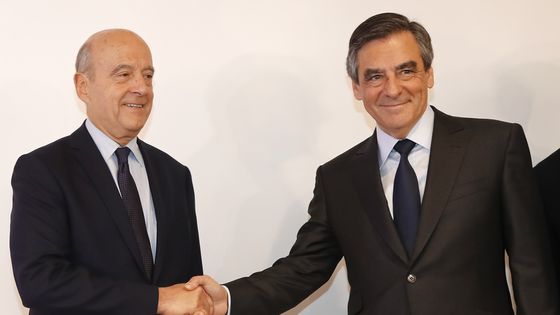 Alain Juppé et François Fillon à Paris le 27 novembre 2016. ©AFP - FRANCOIS GUILLOT