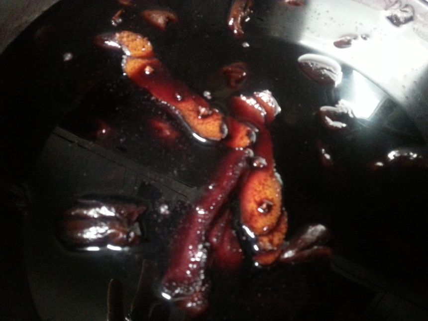 Pruneaux dans la marinade au vin de Bergerac
