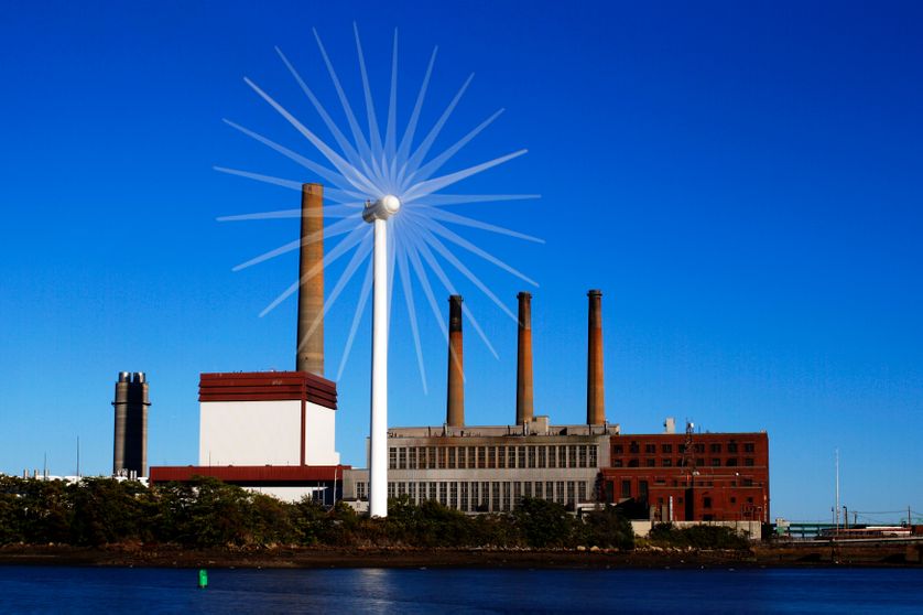 Une éolienne devant une centrale fonctionnant aux energies fossiles (Massachusetts, Etats-Unis