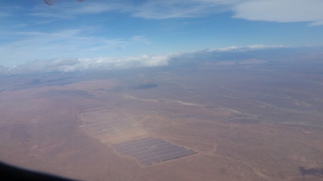 La centrale de Noor (3.000 hectares au total) vue du ciel en cours d’achèvement.