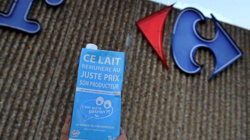Le lait du consommateur est vendu dans les magasins du groupe Carrefour