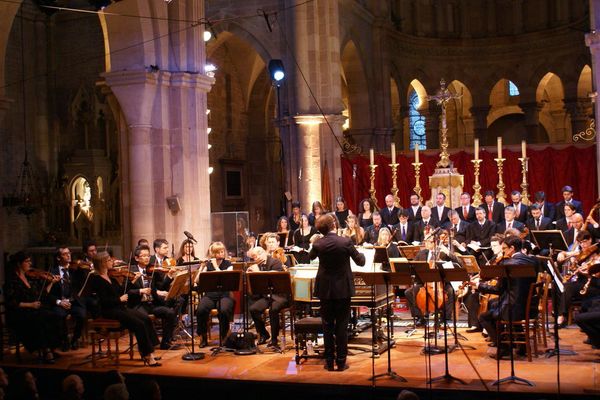 Le Choeur de Chambre de Namur et les Talens lyriques © FIOB Beaune 2014
