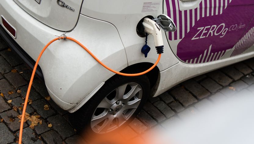 Essence La Moins Chère Dans Le Coin Les voitures électriques un jour moins chères que les modèles à essence