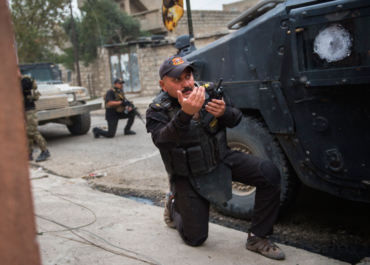 Commandant de forces spéciales irakiennes dans un combat de rue aux abords de Mossoul le 16 novembre 2016