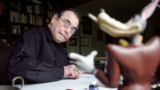 Le dessinateur Gotlib à son bureau, le 4 mai 2005 au Vésinet, près de Paris. ©AFP - FRANCOIS GUILLOT
