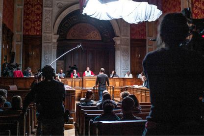 Dans la tête d'un juré, un docu-fiction diffusé sur Planète + Crime Dans la tête d'un juré, un docu-fiction diffusé sur Planète + Crime
