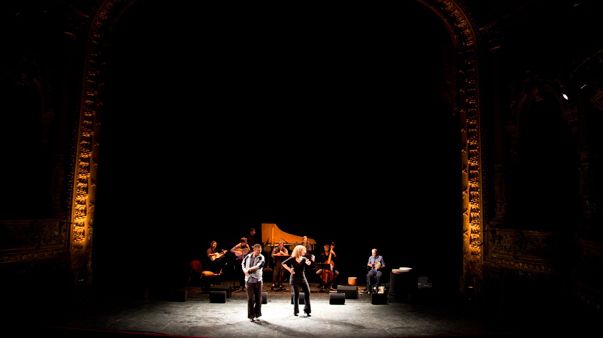 Répétitions de Folias de Cuba sur la scène de l'Opéra de Tours, un spectacle de Doulce Mémoire mêlant la danse flamenco aux musiques espagnoles des XVe et XVIe siècles