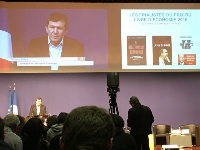 A Bercy, à la remise du prix du livre d'économie