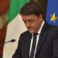 Matteo Renzi annonce sa démission dans la nuit du 4 au 5 décembre 2016, après le rejet par les électeurs italiens de ses réformes constitutionnelles